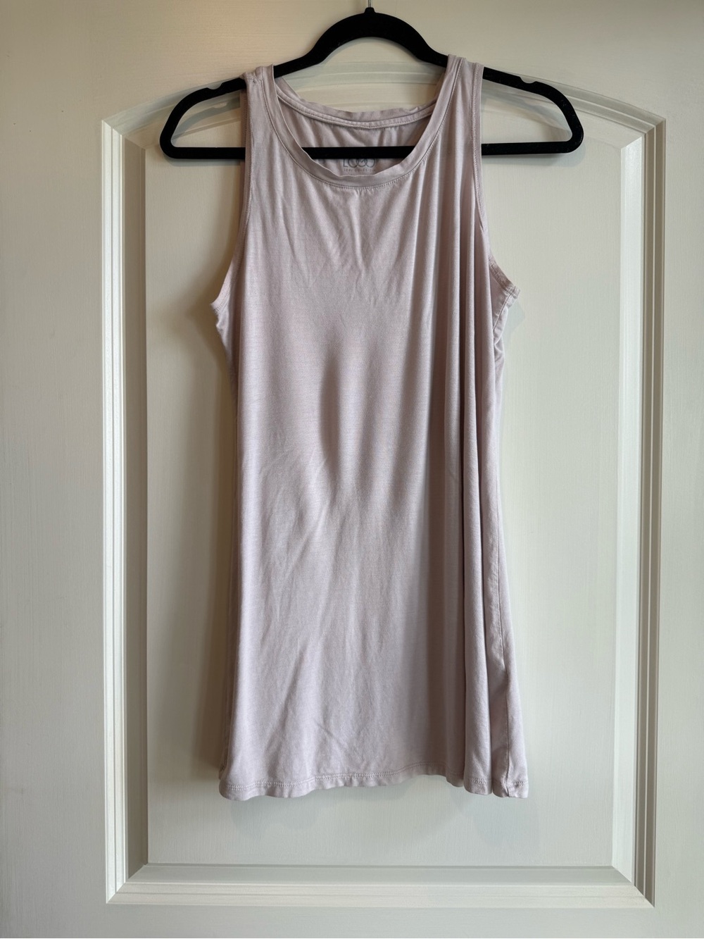 Sleeveless Scoop Neck Women's Tank Top in Light Purple